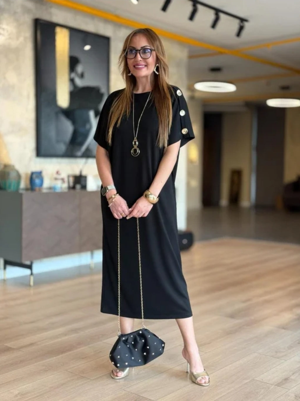 Vestido Pérola- Delicadeza e Sofisticação em Cada Detalhe! Compre Hoje e Ganhe Uma Bolsa de Brinde!